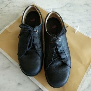 Black Leather Oxfords non-slip, size 8 wide